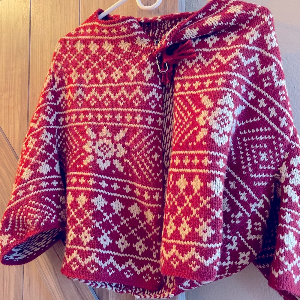 Knitted Cabi shall